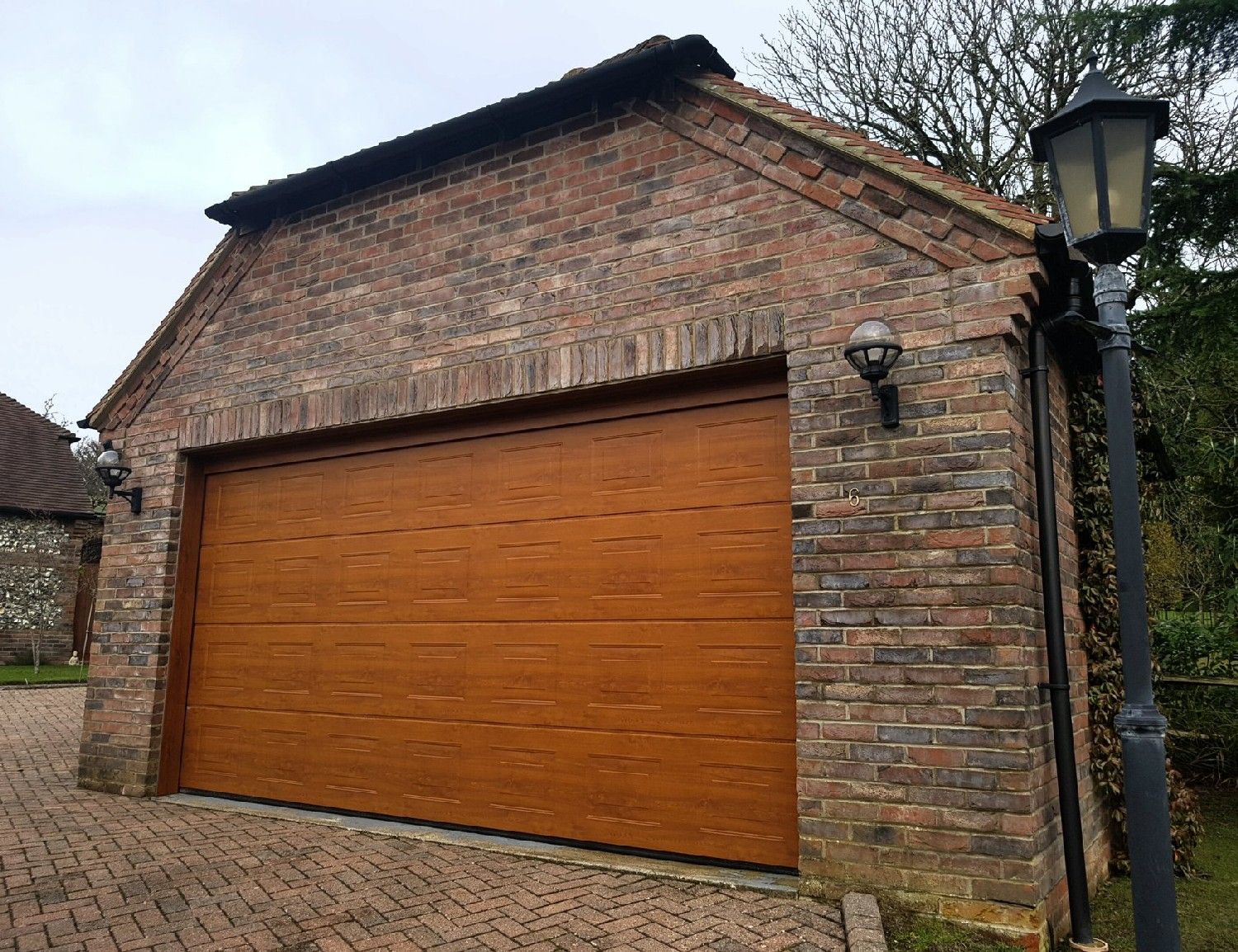 Unique Garage Door Suppliers Worthing 